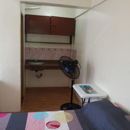 Budget Studio Unit In Makati Makati City Exterior photo