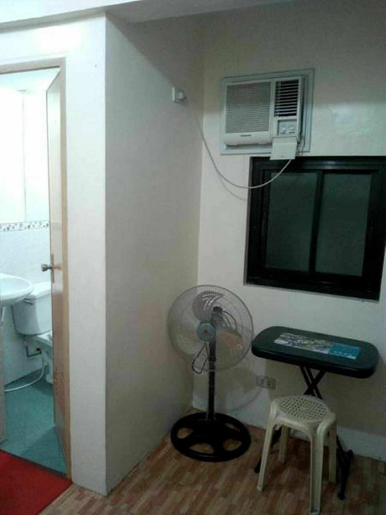 Budget Studio Unit In Makati Makati City Exterior photo
