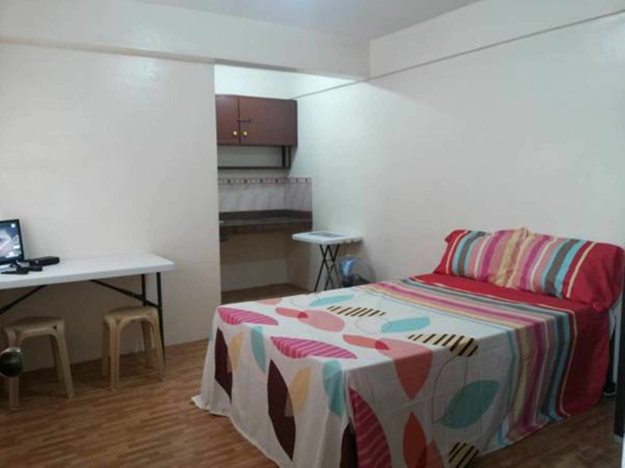 Budget Studio Unit In Makati Makati City Exterior photo